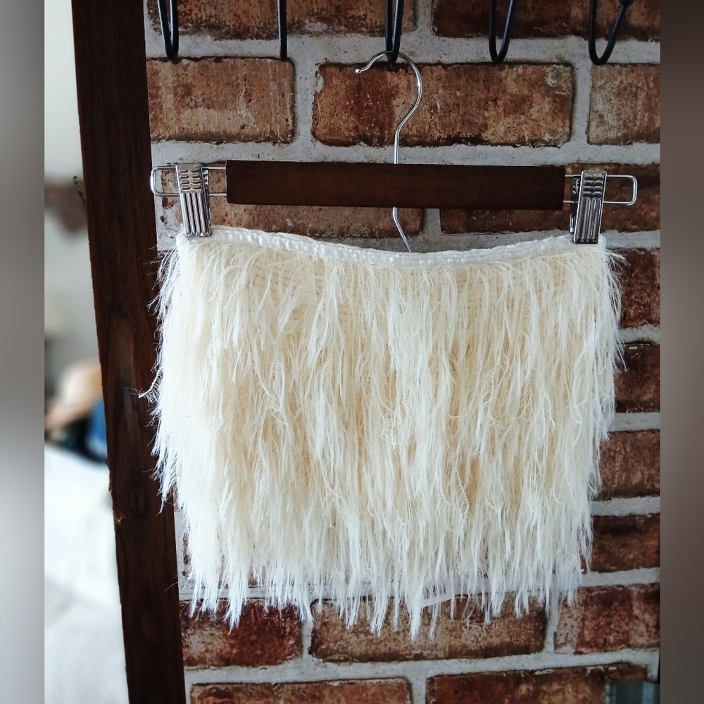 URBAN OUTFITTERS Ivory Faux FUR Fringe BANDEAU Tube TOP Y2K Summer Women's S - Picture 4 of 8